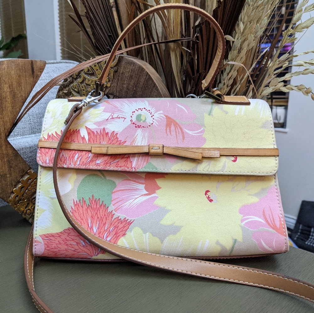 Burberry floral crossbody purse * super cute**